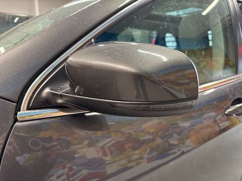 Used 2019 Jeep Cherokee Limited image 15