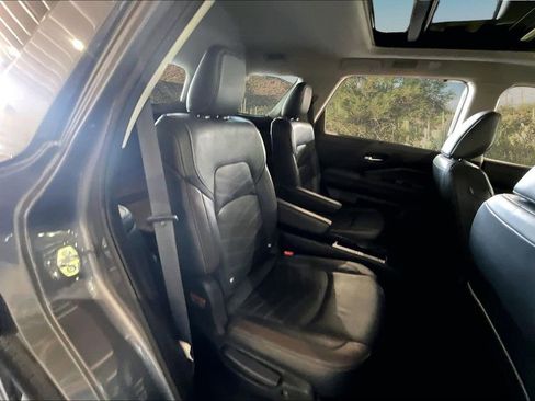 Used 2022 Nissan Pathfinder Platinum w/ Cargo Package FWD image 27