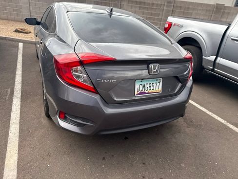 Used 2017 Honda Civic EX image 8