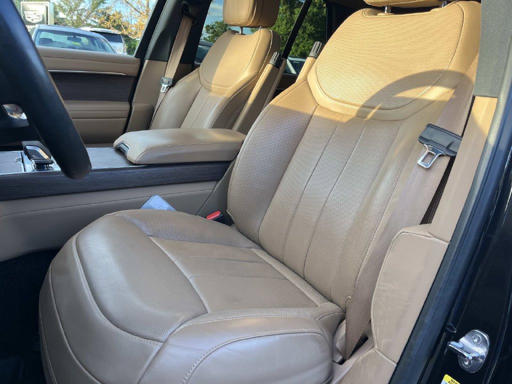 Used 2023 Land Rover Range Rover SE AWD/4WD image 36