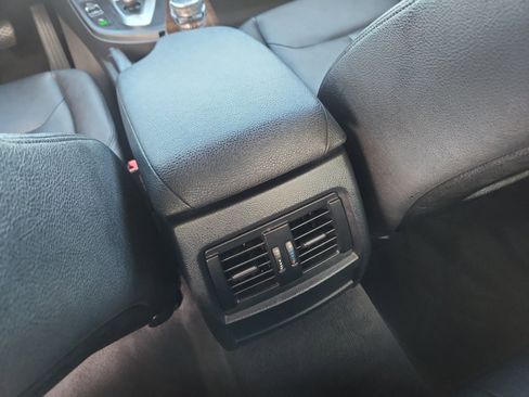 Used 2015 BMW 320i Sedan image 33