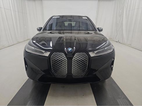 Used 2024 BMW iX xDrive50 w/ Sport Package AWD/4WD image 2