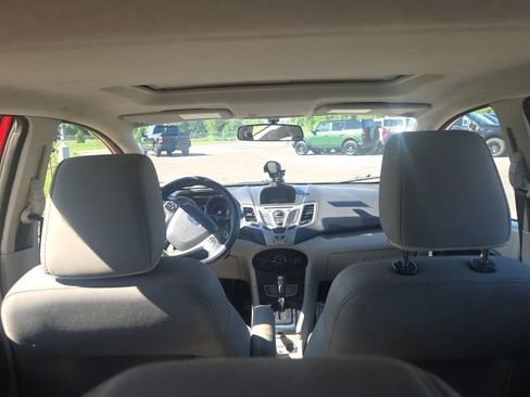 Used 2012 Ford Fiesta SE FWD image 13