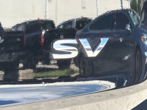 Used 2023 Nissan Rogue SV FWD image 11