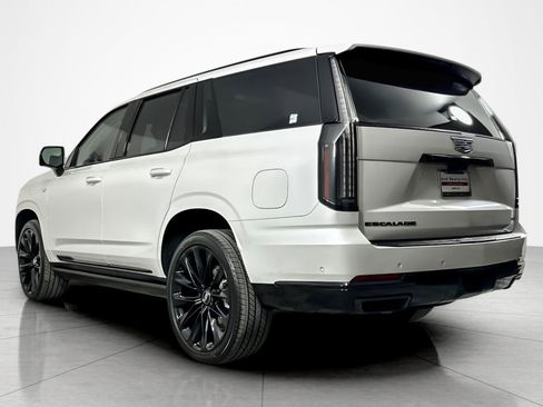 Used 2025 Cadillac Escalade Sport Platinum image 3