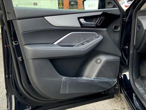 New 2026 Acura MDX SH-AWD image 13