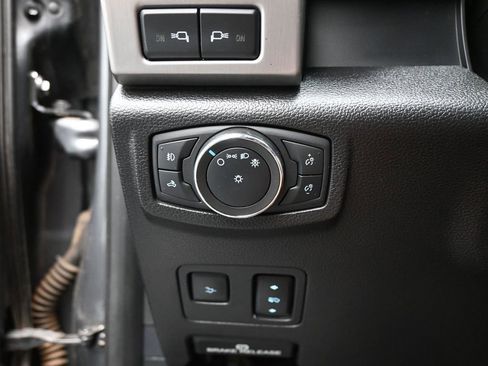 Used 2021 Ford F350 Platinum image 14