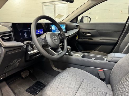 New 2026 Nissan Kicks SV image 12