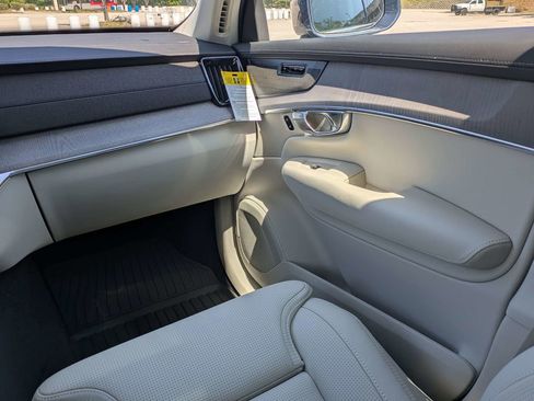 New 2026 Volvo XC90 B6 Ultra w/ Protection Package Premier AWD/4WD image 23