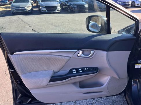 Used 2013 Honda Civic Hybrid Sedan image 9