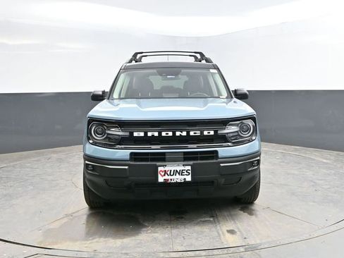 Used 2023 Ford Bronco Sport Outer Banks w/ Tech Package AWD/4WD image 2