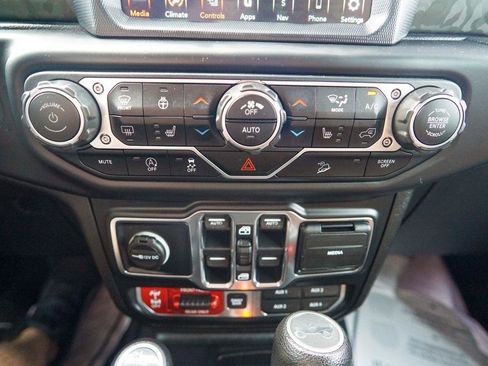 Used 2019 Jeep Wrangler Unlimited Rubicon AWD/4WD image 28
