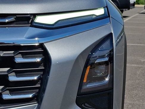 Used 2026 Chevrolet Equinox LT AWD/4WD image 9