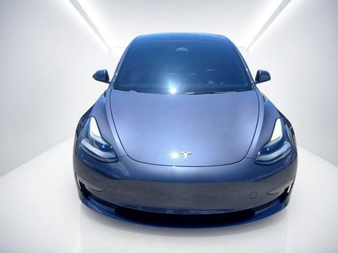 Used 2022 Tesla Model 3 Long Range AWD/4WD image 3