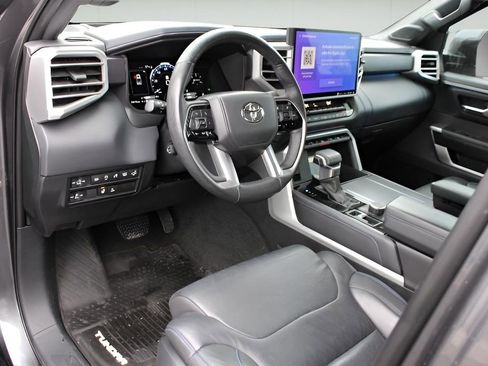 Used 2022 Toyota Tundra Platinum w/ Advanced Package image 9