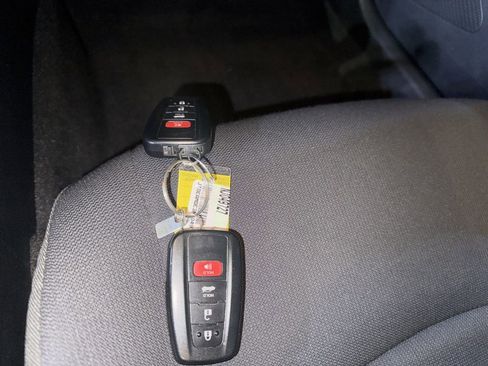 Used 2022 Toyota Corolla LE w/ Carpet Mat Package (TMS) image 17