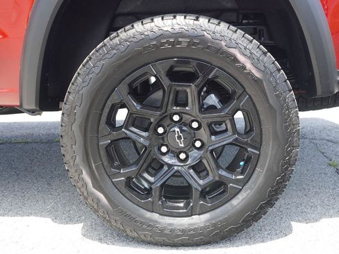 New 2026 Chevrolet Colorado Trail Boss AWD/4WD image 11