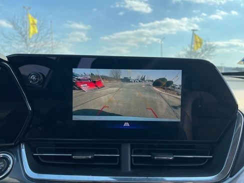 Used 2024 Chevrolet Trax ACTIV image 18