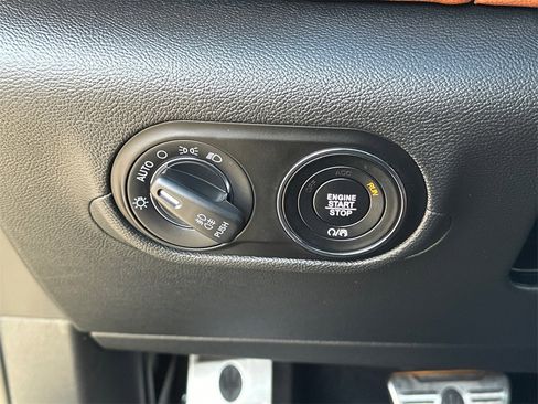 Used 2021 Maserati Levante GranSport image 23