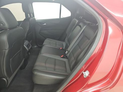 Used 2022 Chevrolet Equinox RS w/ Infotainment Package FWD image 3