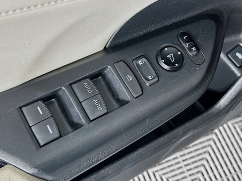 Used 2019 Honda Insight Touring image 15