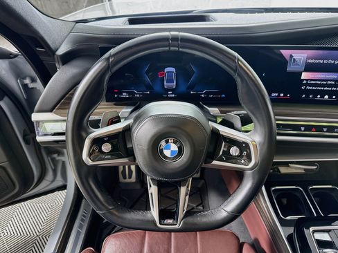 Used 2023 BMW 760i xDrive AWD/4WD image 17