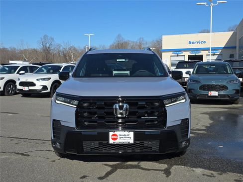 New 2026 Honda Pilot Black Edition image 9