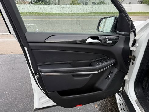 Used 2018 Mercedes-Benz GLS 550 4MATIC w/ Driver Assistance Package image 19