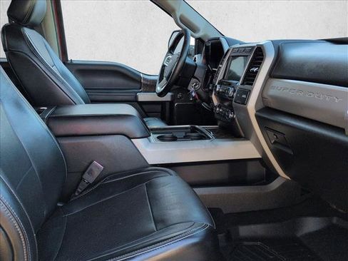 Used 2019 Ford F350 Lariat w/ Chrome Package image 20
