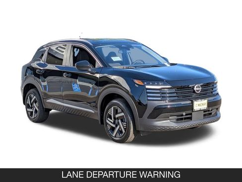 New 2026 Nissan Kicks SV w/ SV Premium Package FWD image 2