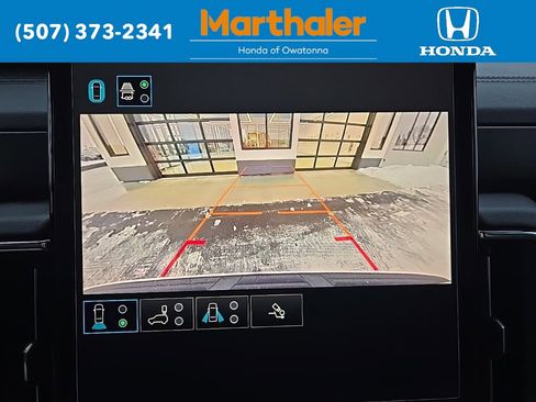 Used 2025 GMC Yukon XL Denali image 27