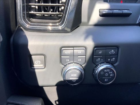 Used 2024 GMC Sierra 1500 AT4X AWD/4WD image 36