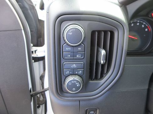Used 2022 Chevrolet Silverado 1500 Custom AWD/4WD image 21