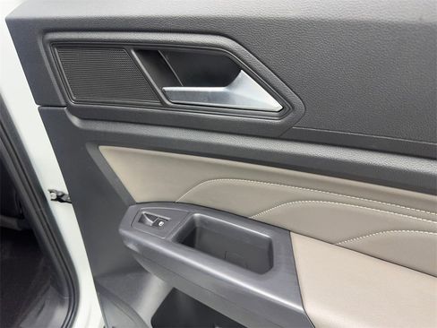 Used 2021 Volkswagen Atlas Cross Sport SE image 43