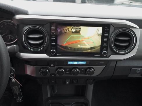 Certified 2022 Toyota Tacoma SR5 image 31