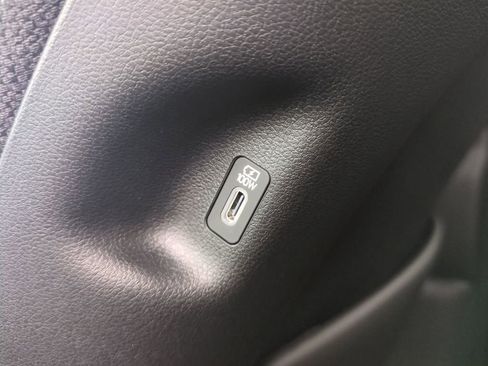 New 2026 Hyundai Ioniq 9 SE AWD/4WD image 17