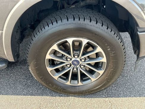Used 2019 Ford F150 XLT w/ Equipment Group 302A Luxury AWD/4WD image 30
