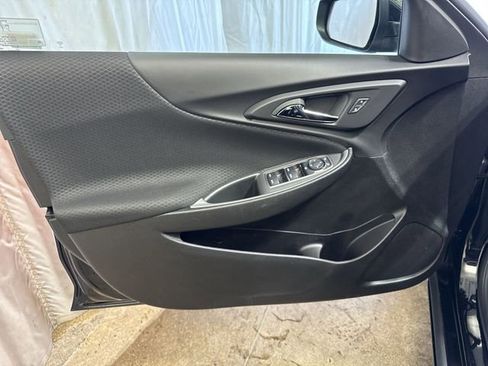 Used 2025 Chevrolet Malibu LT image 21