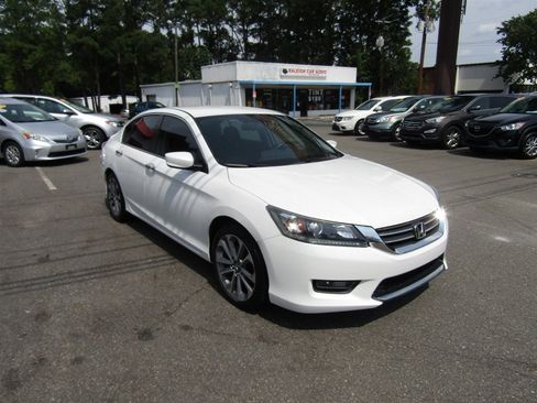 Used 2014 Honda Accord Sport image 9