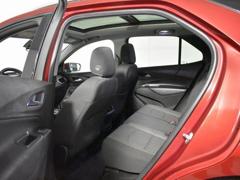 Used 2018 Chevrolet Equinox LT w/ Sun & Infotainment Package image 27