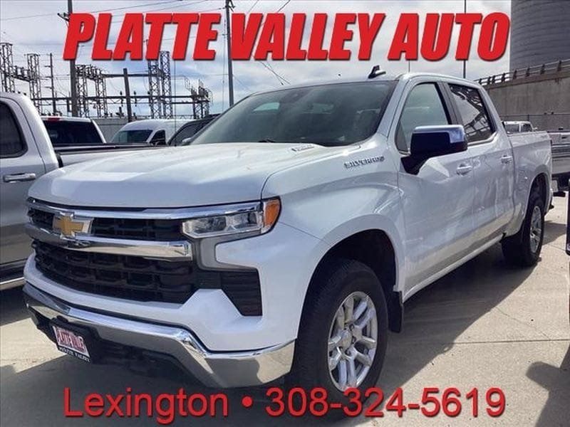 Used 2023 Chevrolet Silverado 1500 LT w/ Leather Package AWD/4WD image 1
