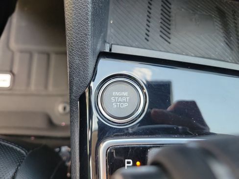 Used 2025 Kia Sportage EX FWD image 24