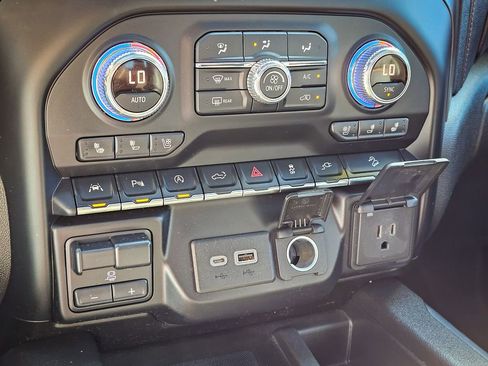 Used 2020 GMC Sierra 1500 AT4 w/ AT4 Premium Package image 30