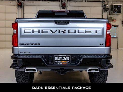 Used 2024 Chevrolet Silverado 1500 LT Trail Boss w/ LT Trail Boss Premium Package AWD/4WD image 8