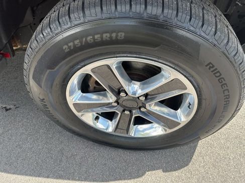 Used 2020 Jeep Wrangler Unlimited Sahara AWD/4WD image 9