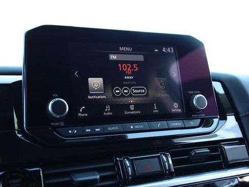 Certified 2025 Nissan Pathfinder SV FWD image 13