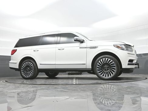 Used 2020 Lincoln Navigator Black Label image 25