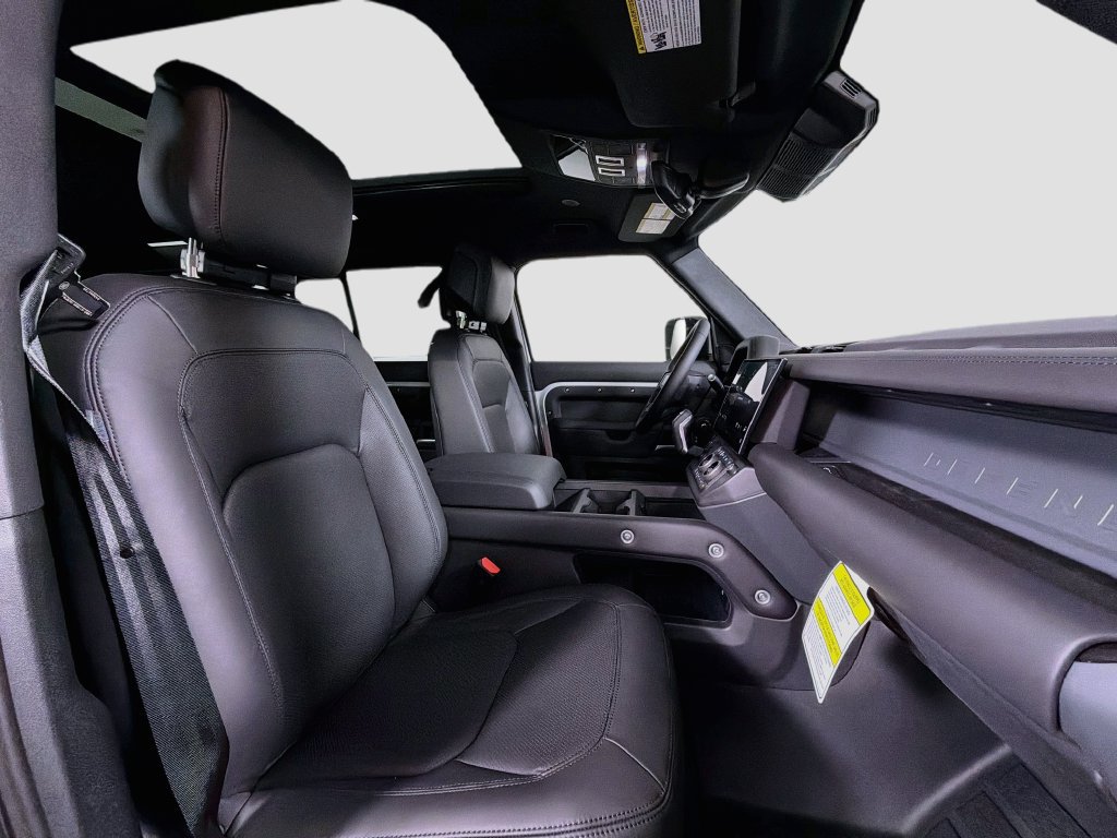 New 2026 Land Rover Defender 110 X-Dynamic SE AWD/4WD image 30