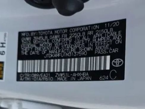 Used 2021 Toyota Prius Limited FWD image 56