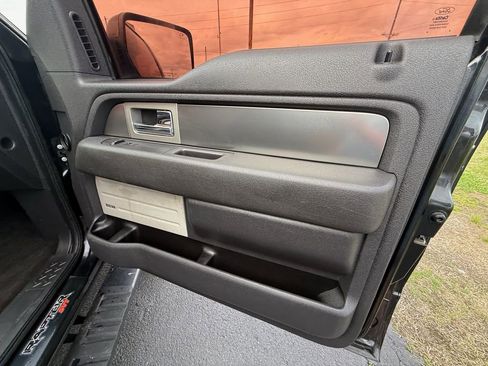 Used 2014 Ford F150 Raptor w/ Equipment Group 801A Luxury image 22
